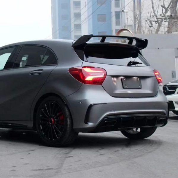 Alerón Mercedes A200 Estilo AMG 2013–2022 Negro Brillante